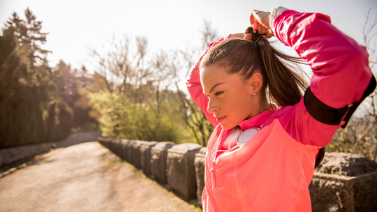 L’impact de l’exercice physique sur vos cheveux : comment rester actif pour une chevelure en pleine santé